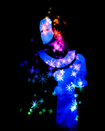 HILT black light theatre from Jack Gab stars